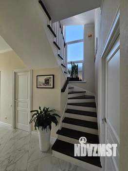 Дом 135м&sup2;, 2-этажный, участок 3 сот.  