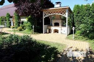 Дом 270м&sup2;, 2-этажный, участок 8 сот.  