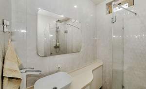 Дом 160м&sup2;, 2-этажный, участок 4 сот.  