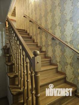 Дом 300м², 2-этажный, участок 10 сот.  