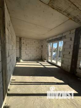 Коттедж 180м², 2-этажный, участок 5 сот.  
