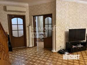 Дом 250м&sup2;, 2-этажный, участок 4 сот.  