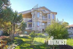 Дом 351м&sup2;, 3-этажный, участок 10 сот.  