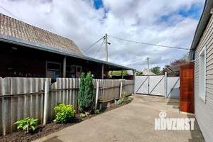 Дом 100м&sup2;, 1-этажный, участок 4 сот.  