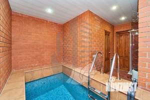 Дом 208м&sup2;, 3-этажный, участок 6 сот.  