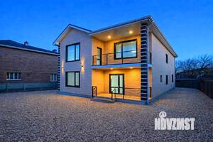 Дом 162м&sup2;, 2-этажный, участок 4 сот.  