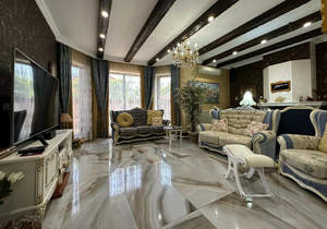 Дом 200м&sup2;, 2-этажный, участок 4 сот.  