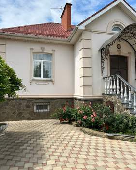 Дом 270м&sup2;, 2-этажный, участок 8 сот.  