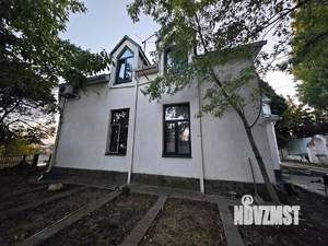 Дом 280м&sup2;, 5-этажный, участок 16 сот.  