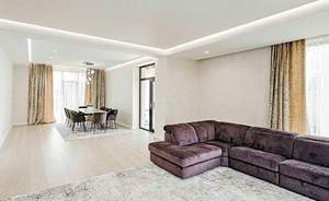 Дом 294м&sup2;, 2-этажный, участок 11 сот.  