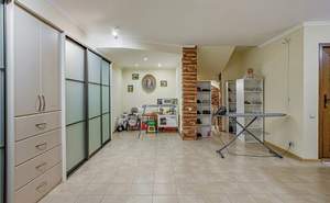 Дом 275м², 2-этажный, участок 10 сот.  