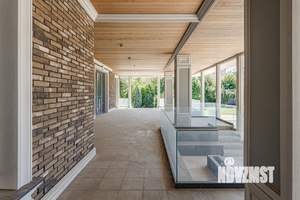 Дом 800м², 3-этажный, участок 15 сот.  