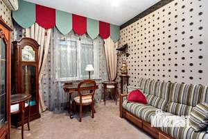 Дом 181м&sup2;, 3-этажный, участок 10 сот.  