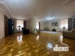 Дом 480м&sup2;, 3-этажный, участок 6 сот.  