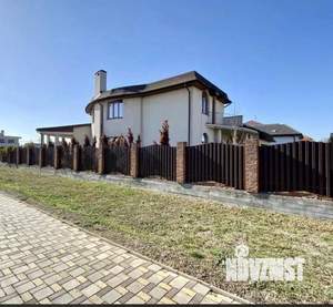 Дом 451м&sup2;, 2-этажный, участок 10 сот.  