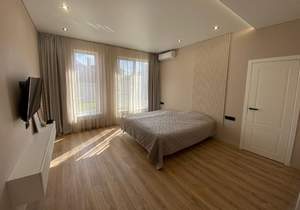 Дом 151м&sup2;, 1-этажный, участок 9 сот.  