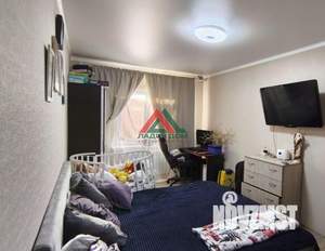 Дом 100м&sup2;, 2-этажный, участок 3 сот.  