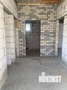 Дом 100м&sup2;, 2-этажный, участок 3 сот.  