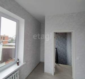 Дом 100м&sup2;, 2-этажный, участок 4 сот.  