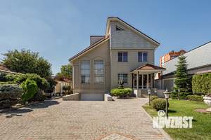 Дом 475м&sup2;, 2-этажный, участок 8 сот.  