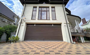 Дом 400м&sup2;, 2-этажный, участок 10 сот.  