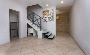 Дом 200м&sup2;, 2-этажный, участок 6 сот.  