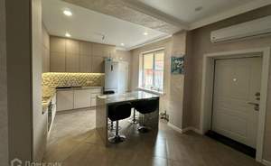 Дом 183м&sup2;, 2-этажный, участок 10 сот.  