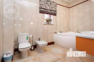 Дом 471м², 3-этажный, участок 10 сот.  