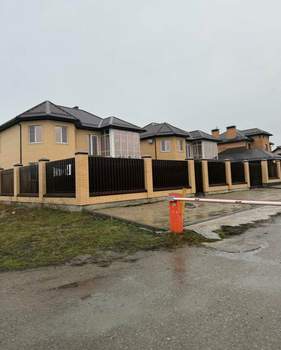 Дом 234м&sup2;, 2-этажный, участок 5 сот.  