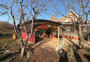 Дом 73м&sup2;, 2-этажный, участок 6 сот.  