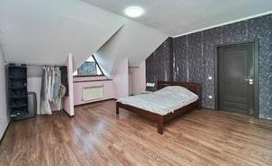 Дом 350м&sup2;, 2-этажный, участок 4 сот.  