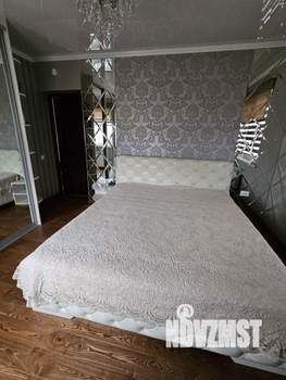 Дом 200м&sup2;, 2-этажный, участок 6 сот.  