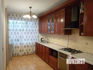 Дом 199м&sup2;, 2-этажный, участок 3 сот.  