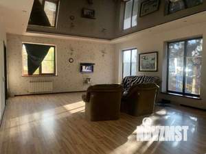 Дом 350м&sup2;, 2-этажный, участок 4 сот.  