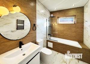 Дом 140м&sup2;, 2-этажный, участок 4 сот.  