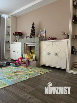 Дом 238м&sup2;, 2-этажный, участок 8 сот.  