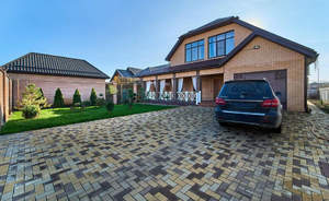 Дом 298м&sup2;, 2-этажный, участок 8 сот.  