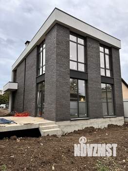 Дом 180м², 2-этажный, участок 5 сот.  