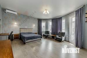 Дом 231м², 2-этажный, участок 4 сот.  