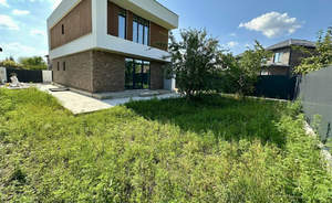 Дом 160м&sup2;, 2-этажный, участок 4 сот.  