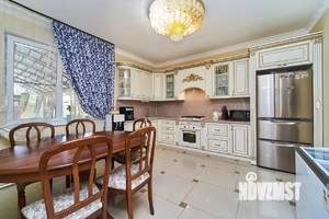 Дом 164м², 2-этажный, участок 4 сот.  