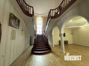 Дом 330м², 2-этажный, участок 6 сот.  