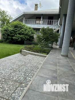 Дом 359м&sup2;, 2-этажный, участок 7 сот.  