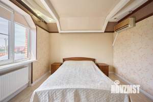 Дом 359м&sup2;, 2-этажный, участок 5 сот.  