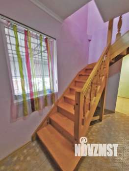 Дом 197м&sup2;, 3-этажный, участок 4 сот.  