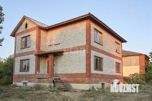 Дом 320м², 3-этажный, участок 12 сот.  