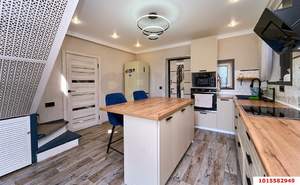 Дом 215м&sup2;, 2-этажный, участок 6 сот.  