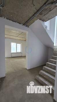 Коттедж 175м&sup2;, 2-этажный, участок 4 сот.  