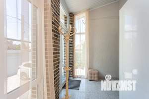 Дом 165м&sup2;, 2-этажный, участок 3 сот.  