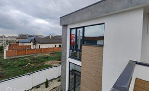 Дом 230м&sup2;, 2-этажный, участок 4 сот.  